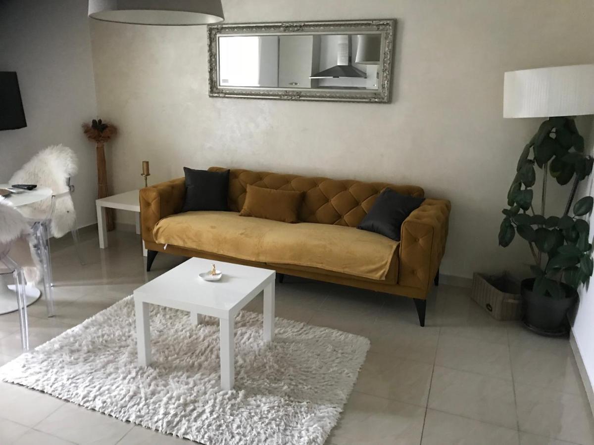 Captain Emo City Apartments Pula Exterior photo