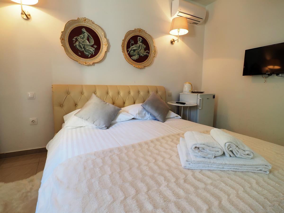 Captain Emo City Apartments Pula Exterior photo